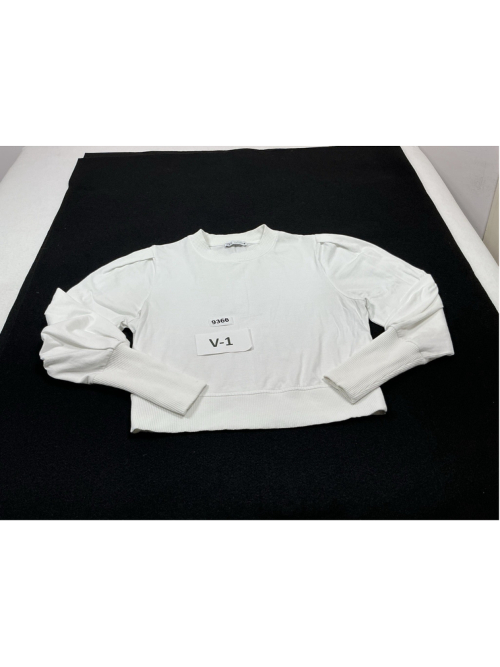 Womans Excellent Zara Long Sleeve Pullover Sweater Small White